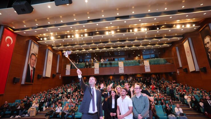 ‘30 Altı Gençlik Zirvesi’ Ankara’da Tıp Fakültesi Öğrencilerini Buluşturdu