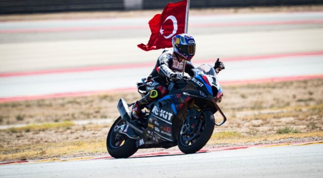 Toprak Razgatlıoğlu İspanya’da Şanssızlık Yaşadı: Milli Sporcu Sprint Yarışında Saf Dışı Kaldı