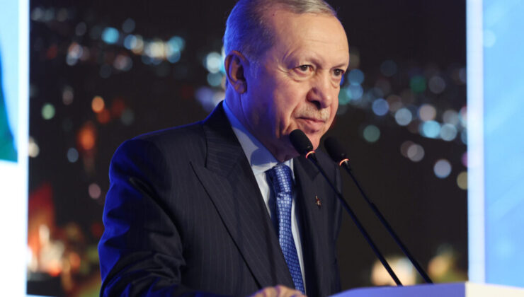 Cumhurbaşkanı Erdoğan Hamdi Ulukaya’yı Külliyede Kabul Etti