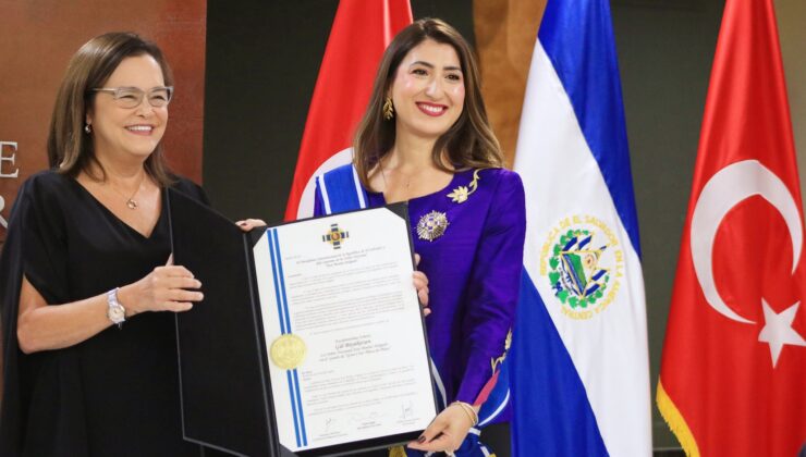 Büyükelçi Gül Büyükerşen’e El Salvador’dan En Yüksek Devlet Nişanı