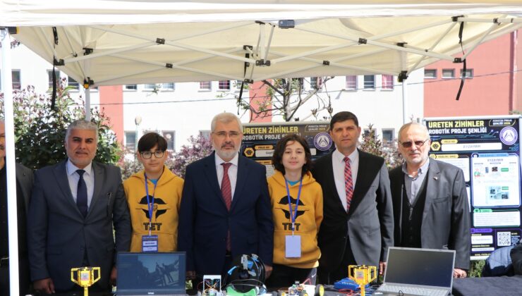 Şehit Muhammed İslam Altuğ Anadolu İmam Hatip Lisesi Teknolojiye Yön Veriyor