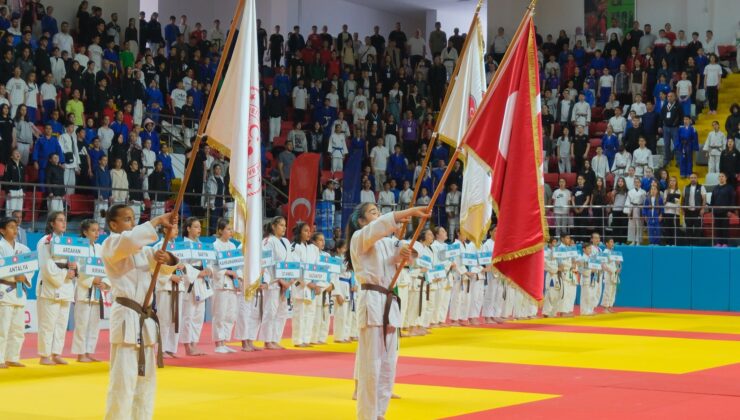 749. Türk Dil Bayramı Etkinlikleri Kapsamında Karaman’da Minikler Türkiye Judo Şampiyonası Başladı