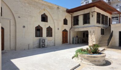 Bakan Ersoy: Depremde Hasar Gören İki Tarihi Cami İbadete Açıldı