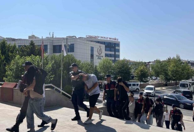 Ormanda Zorla Kadın Kıyafeti Giydirip Şantaj Yaptılar: 6 Gözaltı